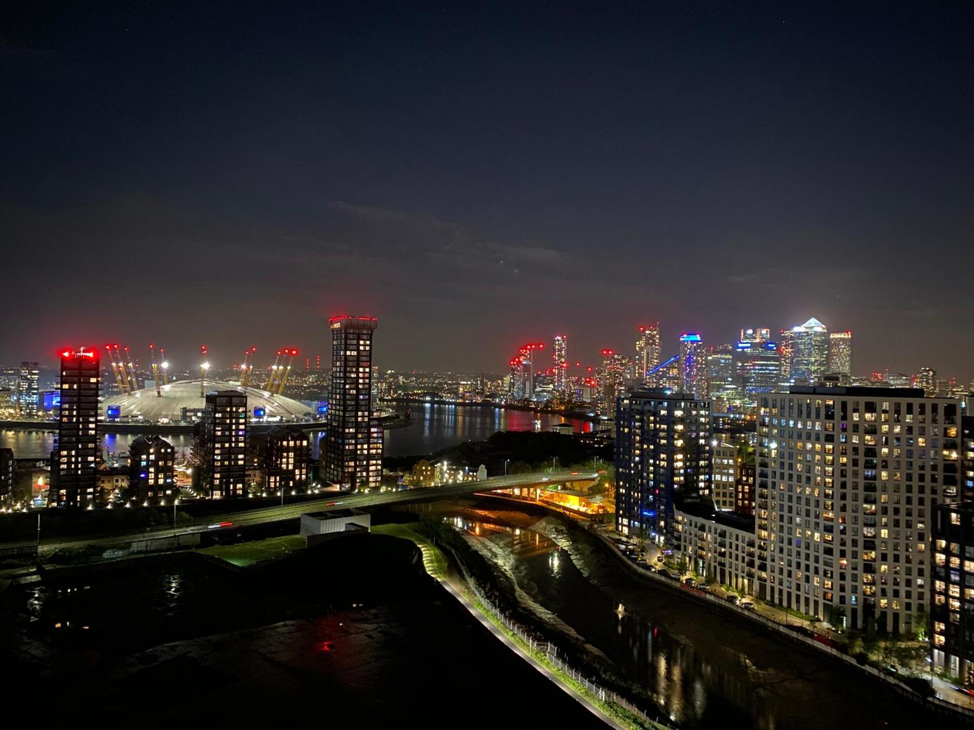Cozy Flat With Stunning Views Appartement Londen Buitenkant foto
